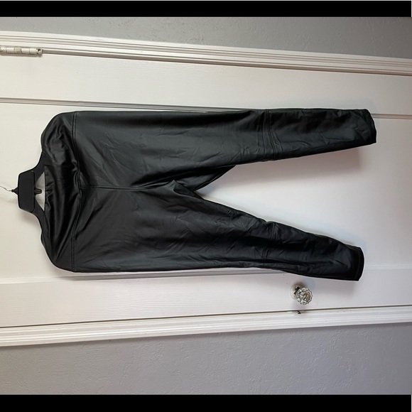 Leather leggings - Picture 1 of 3